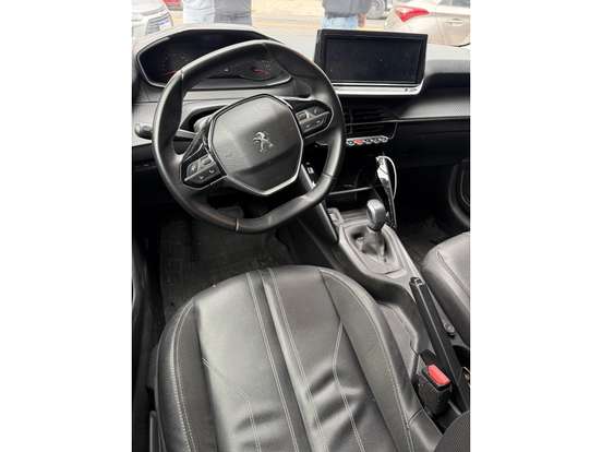PEUGEOT-208-2022