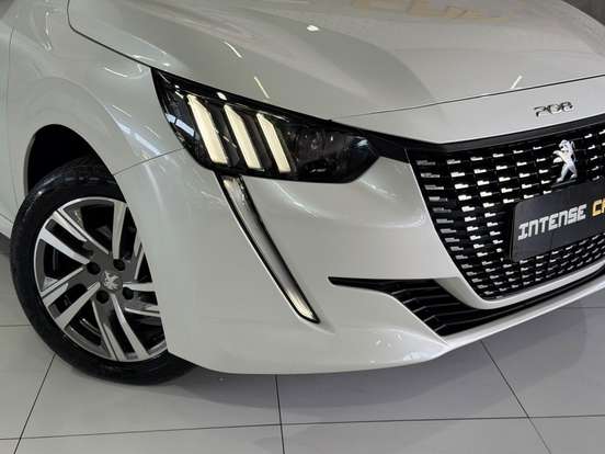 PEUGEOT-208-2022