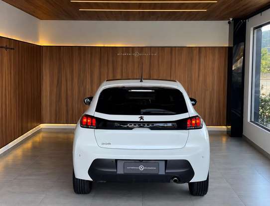 PEUGEOT-208-2022