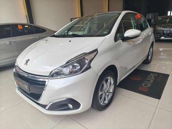 PEUGEOT-208-2016