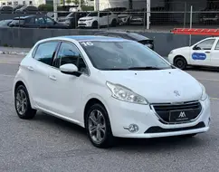 PEUGEOT 208 1.6 GRIFFE 16V FLEX 4P AUTOMÁTICO PEUGEOT 208 1.6 GRIFFE 16V FLEX 4P AUTOMÁTICO