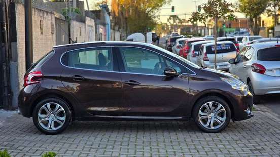 PEUGEOT-208-2014