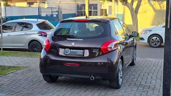 PEUGEOT-208-2014