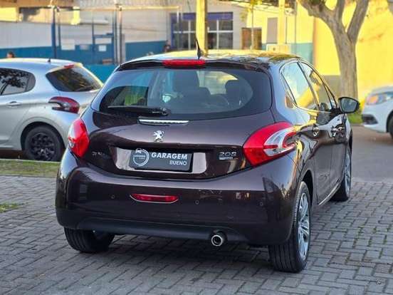 PEUGEOT-208-1.6 GRIFFE 16V FLEX 4P AUTOMÁTICO PEUGEOT-208-2014