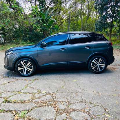 PEUGEOT-3008-2021
