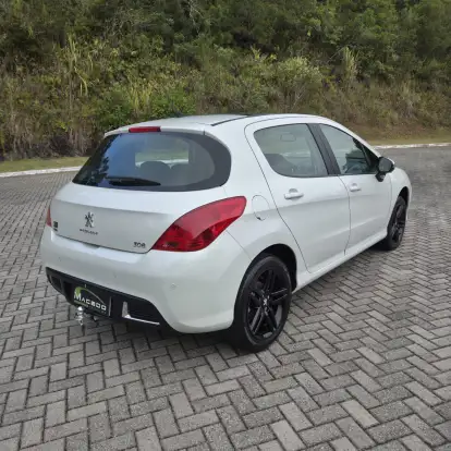 PEUGEOT-308-2015