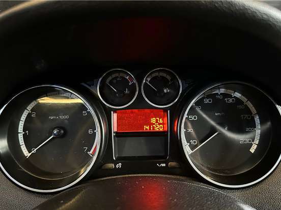 PEUGEOT-308-2013
