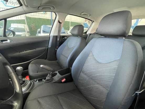 PEUGEOT-308-2013