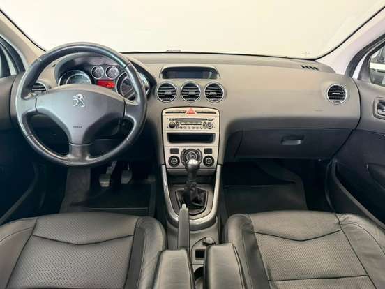 PEUGEOT-308-2012