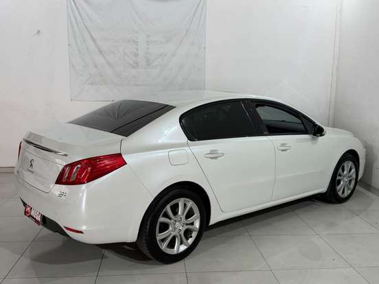 PEUGEOT-508-1.6 16V THP GASOLINA 4P AUTOMÁTICO PEUGEOT-508-2012