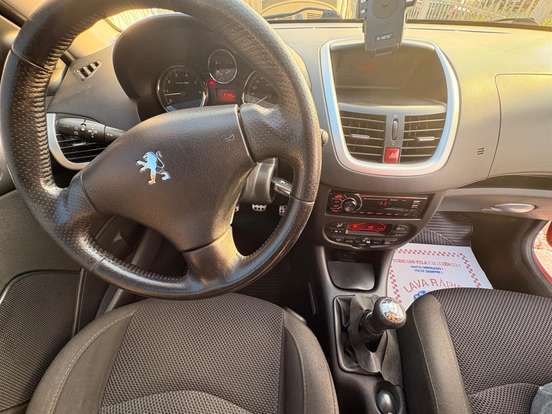 PEUGEOT-207-2009