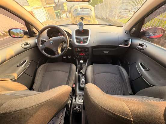 PEUGEOT-207-2009