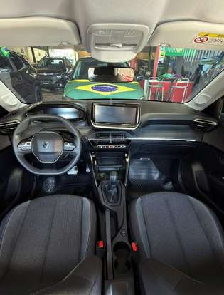 PEUGEOT-208-2024