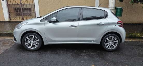 PEUGEOT-208-1.6 GRIFFE 16V FLEX 4P AUTOMÁTICO PEUGEOT-208-2018
