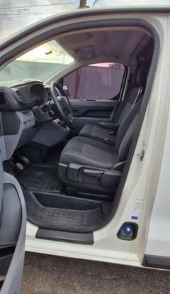 PEUGEOT-EXPERT-2022