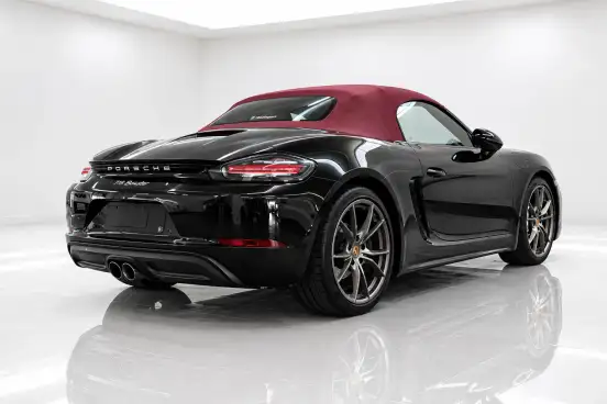 PORSCHE-718-2022