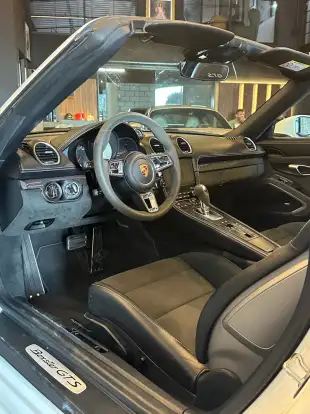 PORSCHE-718-2025