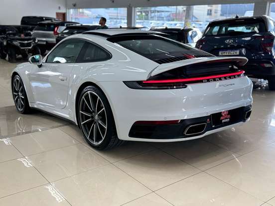 PORSCHE-911-2019