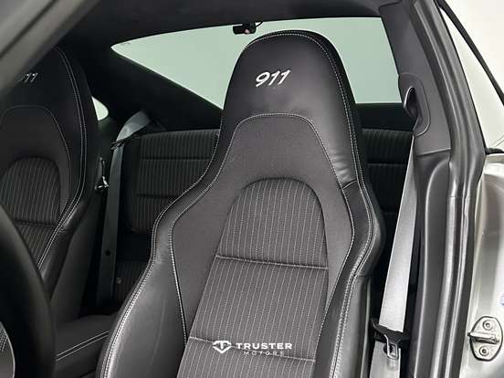 PORSCHE-911-2018