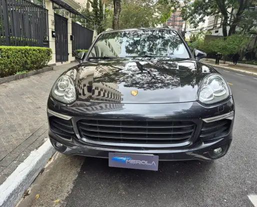 PORSCHE-CAYENNE-2015