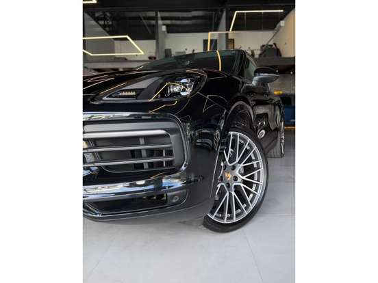 PORSCHE-CAYENNE-2022