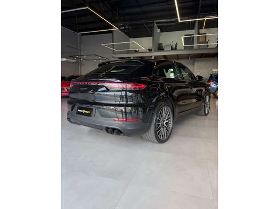 PORSCHE-CAYENNE-2022