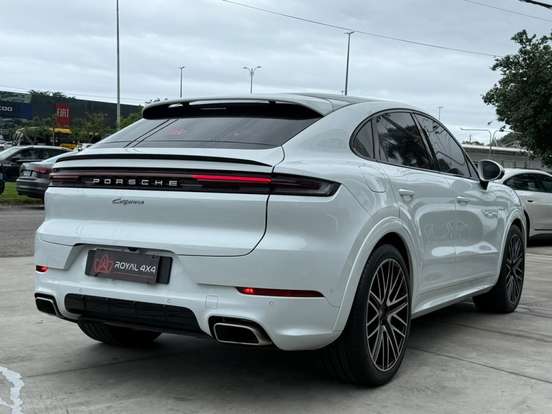 PORSCHE-CAYENNE-2025
