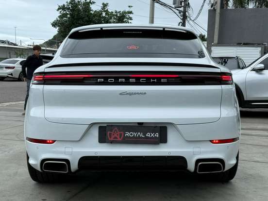 PORSCHE-CAYENNE-2025