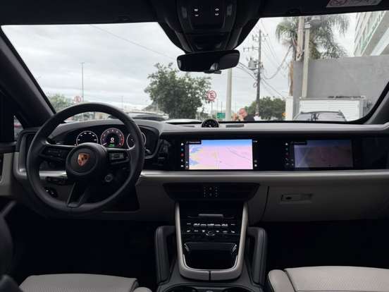 PORSCHE-CAYENNE-2025