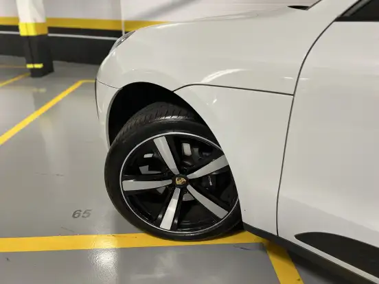 PORSCHE-MACAN-2024