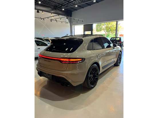 PORSCHE-MACAN-2023