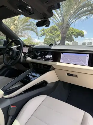 PORSCHE-MACAN-2025