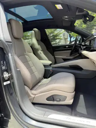 PORSCHE-MACAN-2025