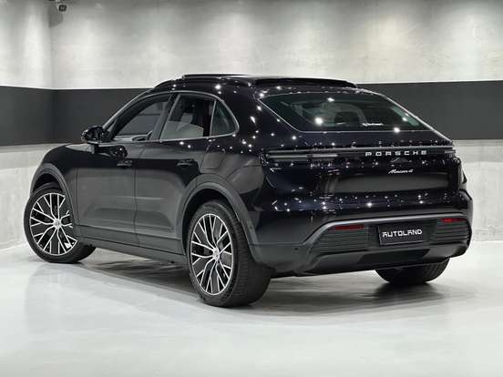 PORSCHE-MACAN-2024