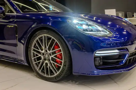 PORSCHE-PANAMERA-2023