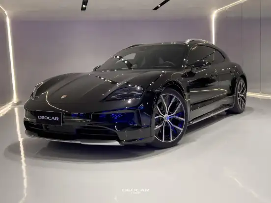 PORSCHE-TAYCAN-2024
