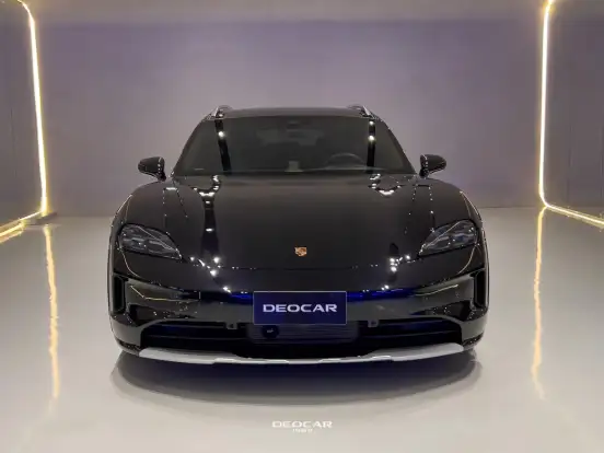 PORSCHE-TAYCAN-2024
