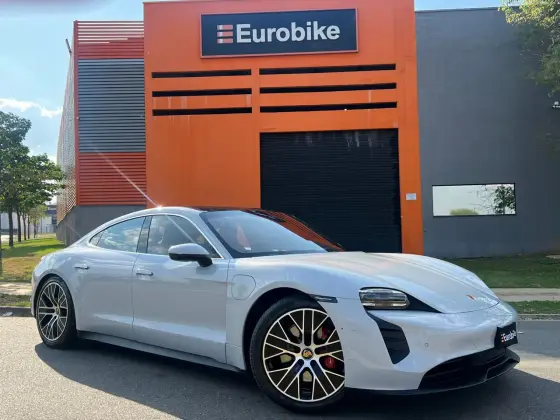 Porsche Taycan 4S Elétrico