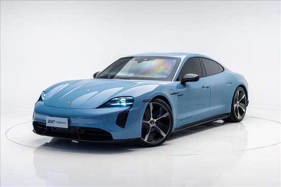 PORSCHE-TAYCAN-2021