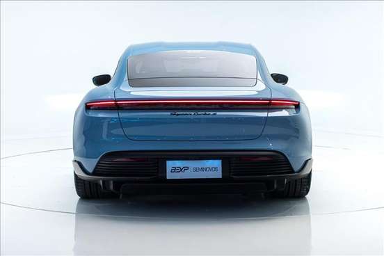 PORSCHE-TAYCAN-2021