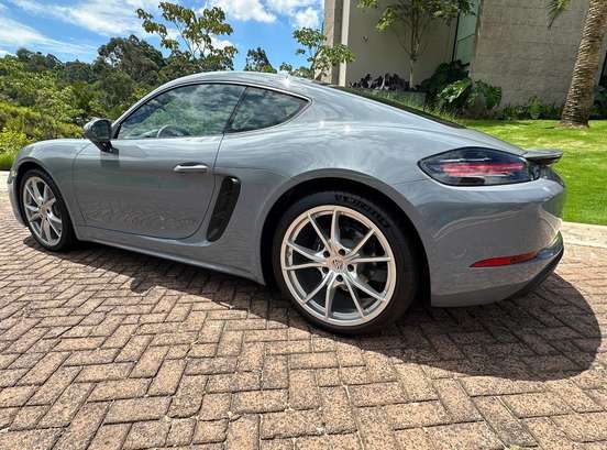 PORSCHE-718-2023