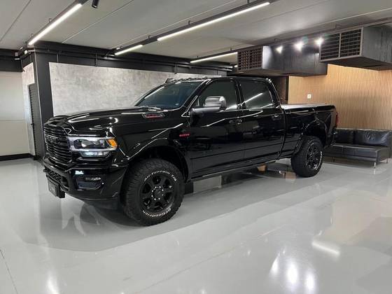 RAM 3500 6.7 I6 TURBO DIESEL LARAMIE NIGHT EDITION CD 4X4  AUTOMÁTICO