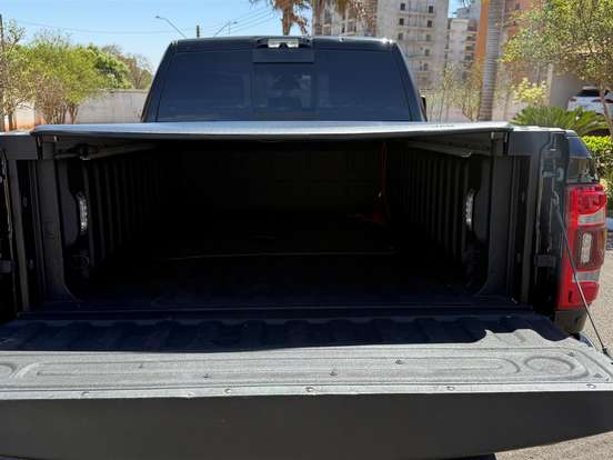 RAM-2500-6.7 I6 TURBO DIESEL LARAMIE CD 4X4 AUTOMÁTICO RAM-2500-2023
