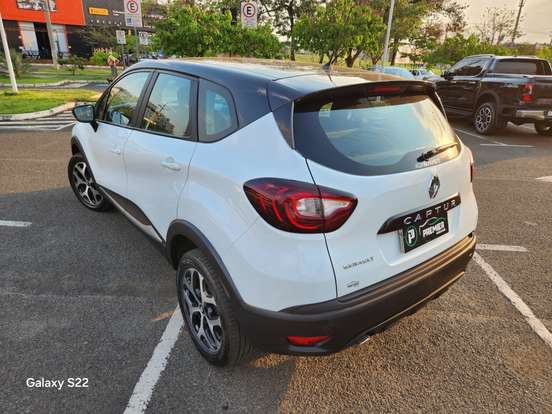 RENAULT-CAPTUR-2018