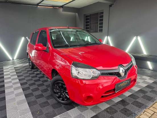 RENAULT-CLIO-2015