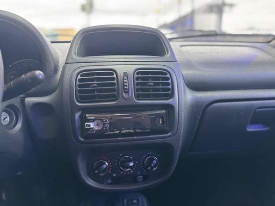 RENAULT-CLIO-2015