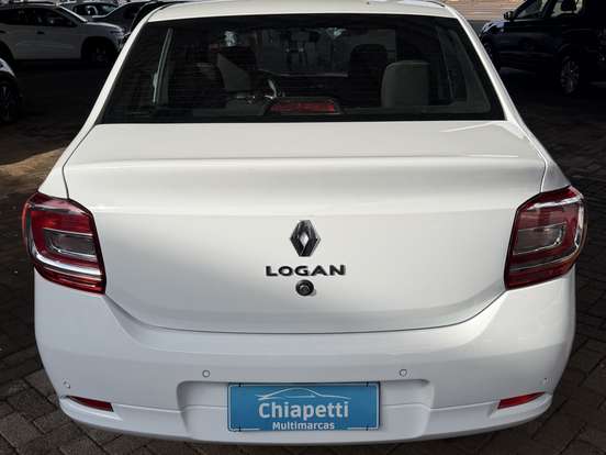 RENAULT-LOGAN-2024