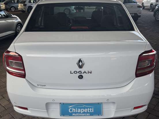 RENAULT-LOGAN-2023