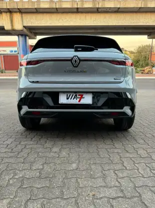 RENAULT-MEGANE-2023