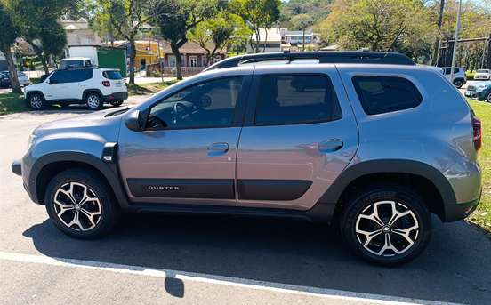 RENAULT-DUSTER-2021